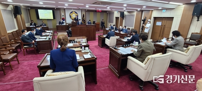포천시의회 3층 대회의실에서 제166차 정례회 마지막 본회의가 열리고 있다. (사진=문석완 기자)