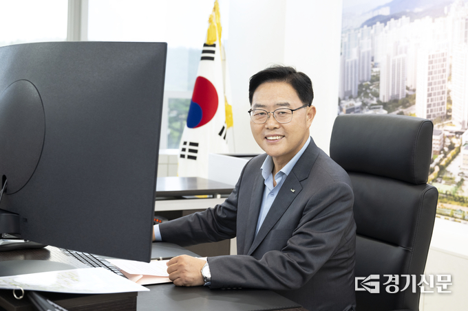 강수현 양주시장이 취임 후 100일을 맞아 시민과 도약하는 양주시 라는 슬로건을 발표했다. (사진=이호민 기자)
