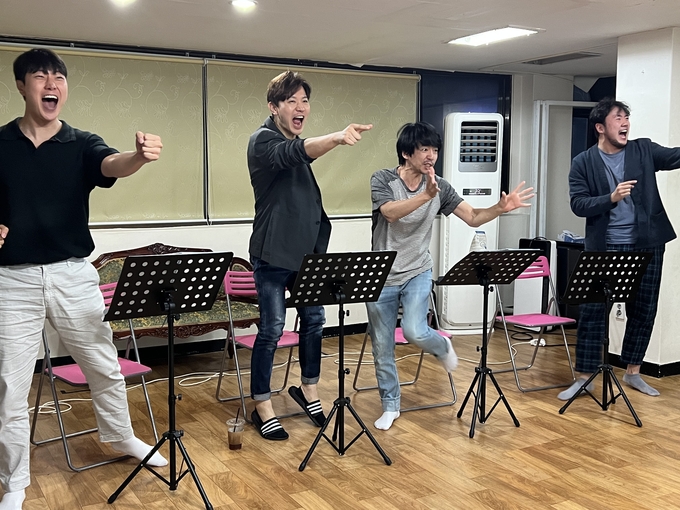 낭독극 '어느 아파트' 연습 현장. (사진=극단 비상 제공)