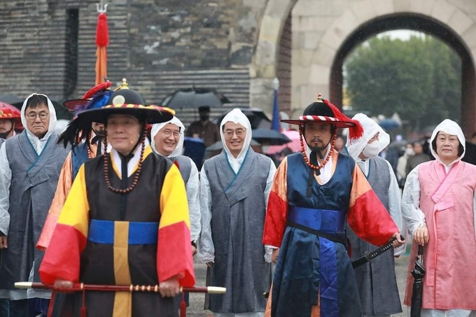 김동연 경기도지사가 지난 9일 수원 정조대왕 능행차 재현 행사에 참석했다. (사진=김동연 지사 페이스북)