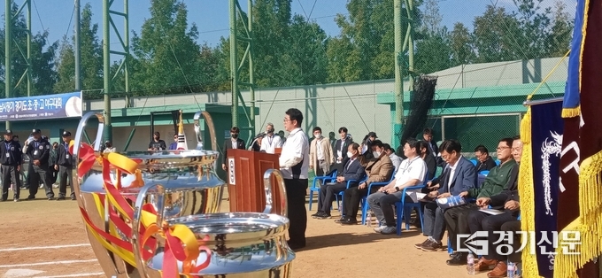 윤희선 협회 고문이 대회선언을 하고 있다. (사진=김대성 기자)