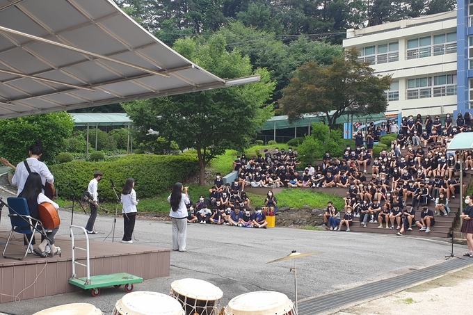  가평청평중학교 예술공감터 ‘다소’의 공연 활동. (사진=가평청평중학교 제공)