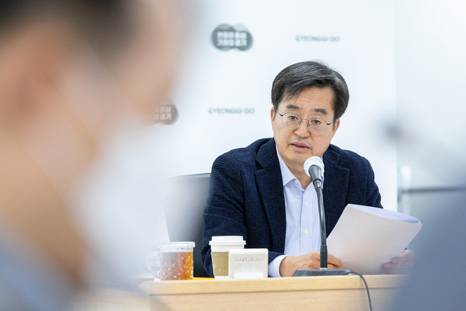 26일 오후 경기도청 4층 다목적회의실에서 김동연 경기도지사가 2022년 10월 도정 열린회의를 주재하고 있다. (사진=경기도 제공)