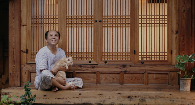 배우 김기천. 사진은 영화 나만 없어 고양이 장면. (사진=㈜트리플픽쳐스 제공)