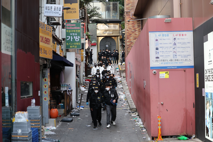  이태원 압사 참사가 발생한 폭 3.2m의 좁은 골목. (사진=연합뉴스 제공)