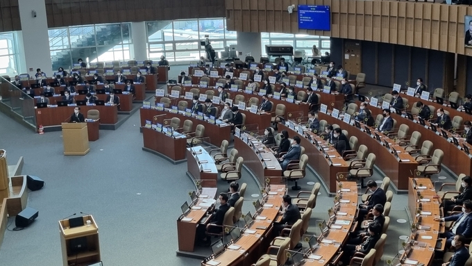 2일 경기도의회에서 제365회 정례회 제2차 본회의 도정질문이 진행됐다. (사진=허수빈 기자)