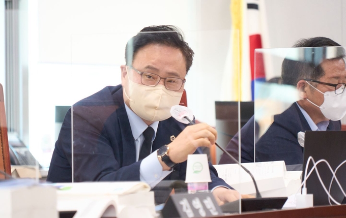 건설교통위원회 소속 김정영(국힘‧의정부1) 위원. (사진=경기도의회 제공)