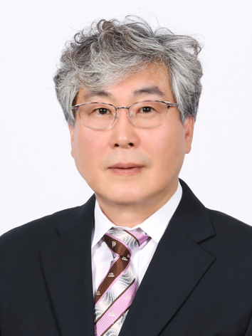  최민규 부천중흥중학교 교장.<br>
(사진=부천중흥중학교 제공)