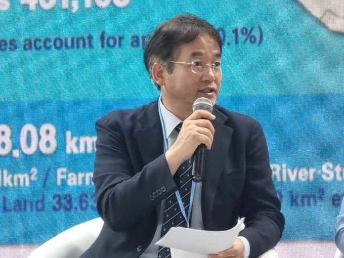 이동환 고양시장이 이클레이(ICLEI) 동아시아 세션에서 고양시의 기후행동을 주제로 발표하고 있다.(사진=고양시 제공)
