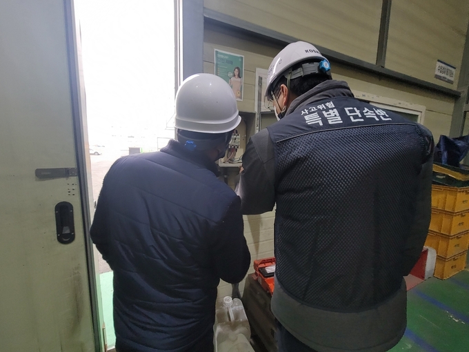 제19차 ‘현장점검의 날’ 불시 점검 현장. (사진=안전보건공단 경기지역본부 제공)
