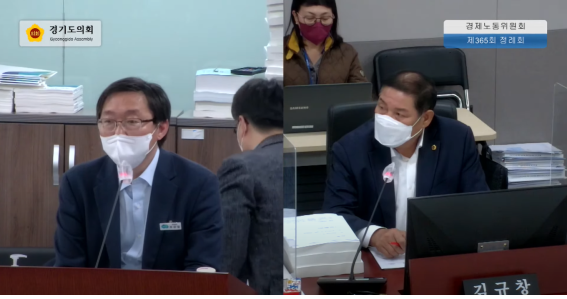 김규창(국힘‧여주2) 위원이 10일 경제노동위원회의 도 경제실에 대한 행정사무감사에서 류광열 도 경제실장에 질의하고 있다. (사진=경기도의회 경제노동위원회 유튜브 생중계 캡쳐)