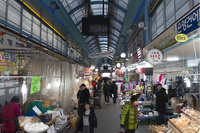 인천 연수고 옥련동 옥련시장 모습. ( 사진 = 연수구 제공 )