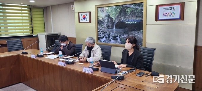 용역사인 경기연구원 연구원들. 왼쪽부터 조영무 연구원, 강식 선임 연구원, 박진아 연구원. (사진=문석완 기자)