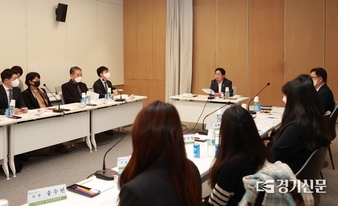 제3기 남양주시 청년정책위원회가 21일 시청에서 첫 모임을 갖고 첫 회의를 가졌다.(사진=남양주시 제공) 