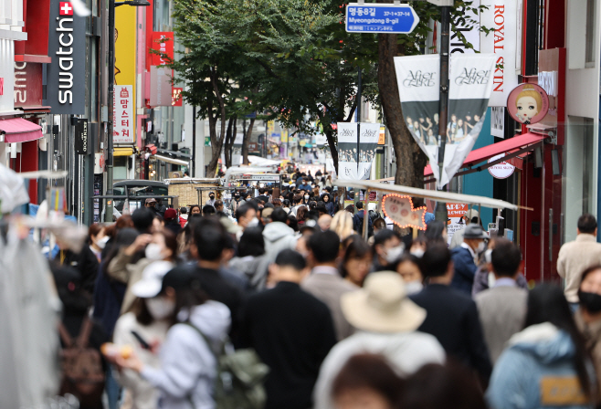 우리나라의 올해 3분기 국내총생산(GDP) 성장률이 전기대비 3.1% 성장했다. 사진은 지난 10월 서울 중구 명동 거리. (사진=연합뉴스 제공)