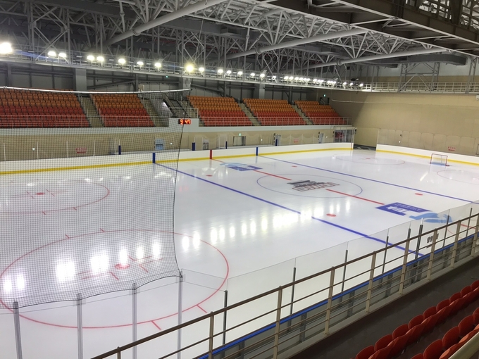 광교복합체육센터 지상 1층에 위치한 아이스링크(30m×60m)는 국제 대회를 개최할 수 있는 규격을 갖추고 있다. (사진-유창현 기자)
