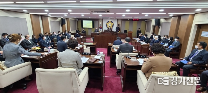 포천시의회 제168회 정례회 1차 본회의가 열리고 있다. (사진=문석완 기자)