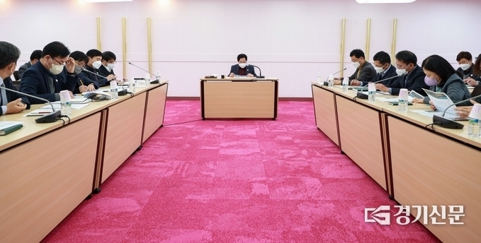 남양주시는 지난 2일 시청에서 올해 마지막 확대간부회의를 열고, 부서별 주요 현안과 정책 사업의 추진 현황 등을 공유했다.<br>
(사진=남양주시 제공)