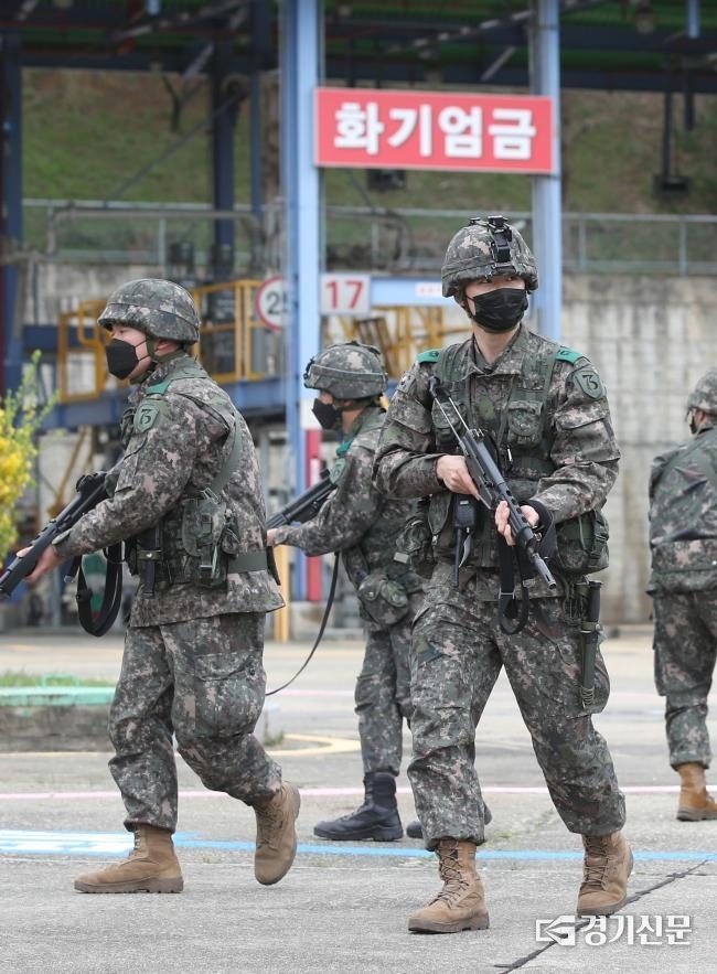 지난 4월 육군 73보병사단 장병들이 벌인 지상협동훈련 장면.(사진=보병73사단 공보정훈부 제공)