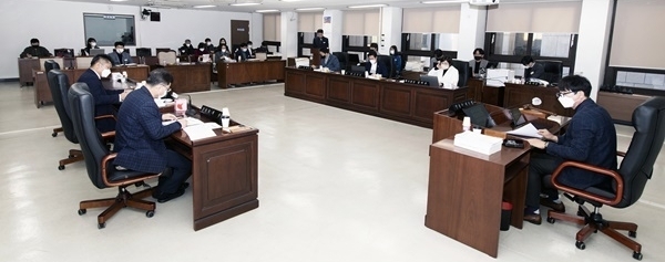 김포시의회에서 에산결산위원회가 열리고 있다. (사진=김포시의회 제공)