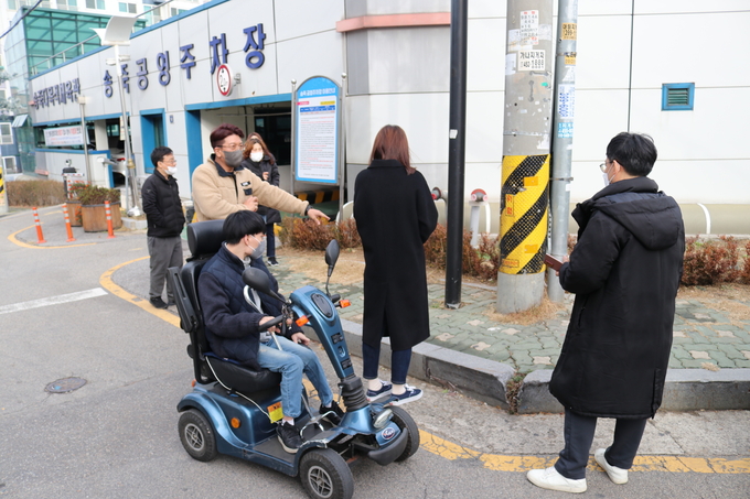  군포도시공사는 지난 6일 시민안전단과 함께하는 공사 사업장 시설 안전점검을 실시했다.(사진= 군포시설관리공단 제공)