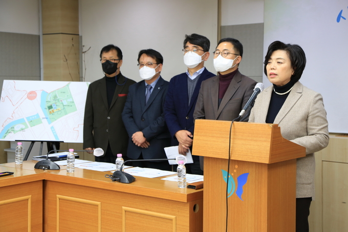 신계용 과천시장은 15일 과천지구 내 양재천과 막계천 합류부 일원을 과천시 환경사업소 입지로 선정했다고 밝혔다.,(사진=과천시 제공)<br>