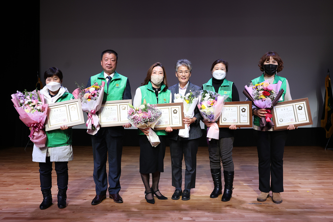 시흥시의회, 2022 새마을지도자 대회 참석해 노고 격려했다.(사진=시흥시의회 제공).