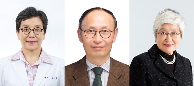 (사진 왼쪽부터)분당서울대병원 소화기내과 김나영 교수, 대한민국의학한림원 왕규창 원장, 한국과학기술젠더혁신센터 이혜숙 소장. (사진=분당서울대병원 제공)