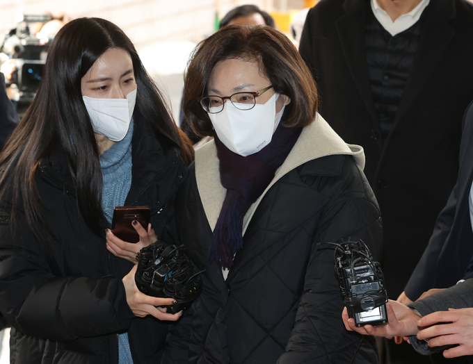  지난 26일 박희영 용산구청장이 구속 전 피의자심문 출석을 위해 서울서부지방법원으로 들어서고 있다. (사진=연합뉴스 제공)