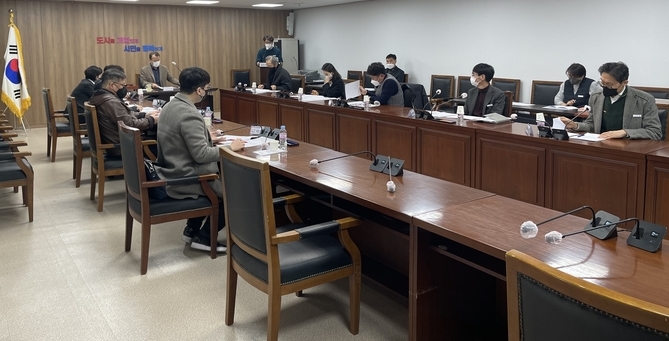 군포시에서 2023년 첫 주거환경개선 촉진 TF회의가 열리고 있다.(사진=군포시 제공)