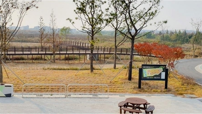 수도권매립지 캠핑장 수변공원 전경. ( 사진 = 수자원환경산업진흥 제공 )