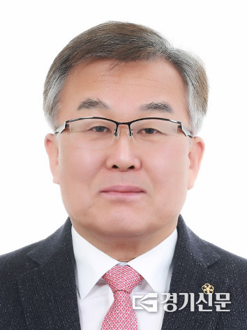 신임 남양주문화원장에 선출된 김경돈 원장(사진=남양주문화원 제공)