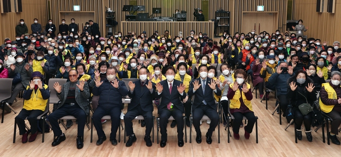 가평군은 올해 65세 이상 노인 1621명에게 일자리를 제공한다. (사진=가평군 제공)