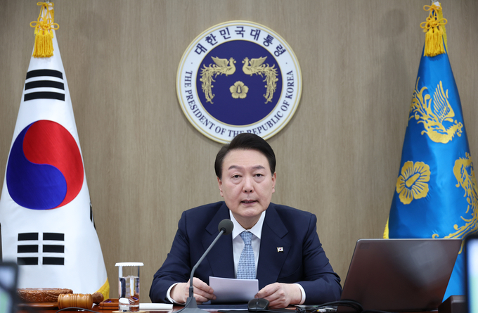윤석열 대통령이 지난달 25일 서울 용산 대통령실 청사에서 열린 국무회의에서 발언하고 있다.