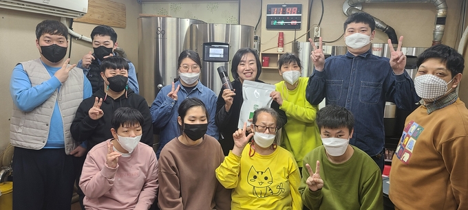 경기도의회 국민의힘 곽미숙 대표의원은 2일 발달장애인 직업재활시설을 방문했다. (사진=곽미숙 대표의원 제공)
