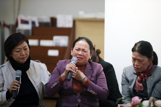  한국군의 베트남 민간인 학살 피해를 증언하는 피해자. (사진=연합뉴스 제공)