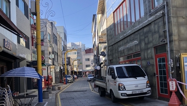 인천 중구 신포시장 거리 모습. ( 사진 = 박소영 기자 )