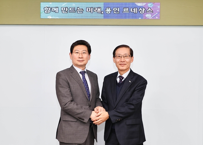 용인특례시는 지난 16일 조현재 국민체육진흥공단 이사장이 이상일 시장을 방문해 용인의 체육 인프라 확대 방안을 논의했다.(사진=용인시 제공)