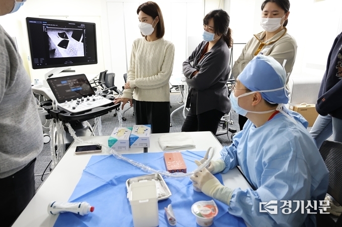 국산의료기기 트레이닝을 첫 개시하고 본격 운영에 들어갔다. (사진=분당서울대병원 제공)