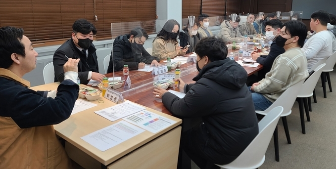 남양주시 청년참여기구 청년정책협의체 소통 간담회 모습.(사진=남양주시 제공)