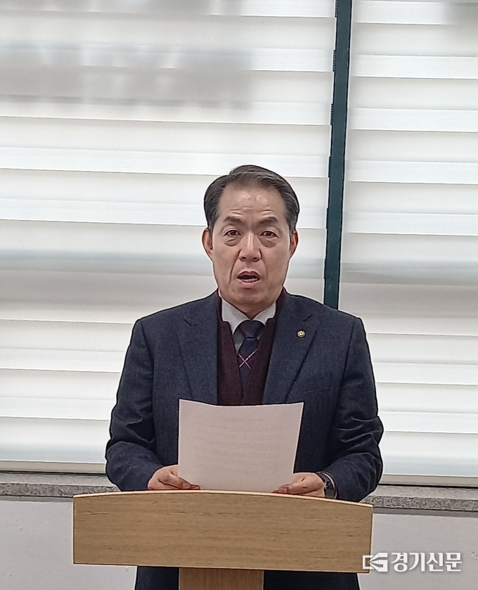 지난 23일 국민의힘 입당을 선언하고 있는 임승순 전 더불어민주당 상무위원.(사진=임승순 위원 제공)