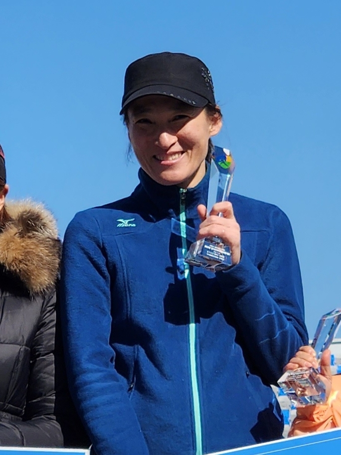 2023경기국제하프마라톤대회 10km 여자 우승자 류승화 씨(수원·46). (사진=이유림 기자)