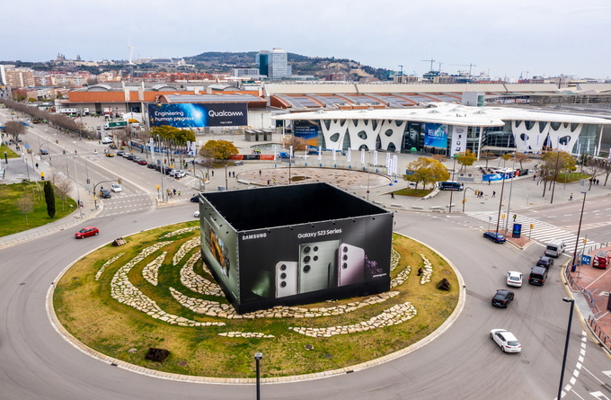 삼성전자가 스페인 바르셀로나의 피라 그란 비아에 마련한 S23 전시 부스 (사진=삼성전자)