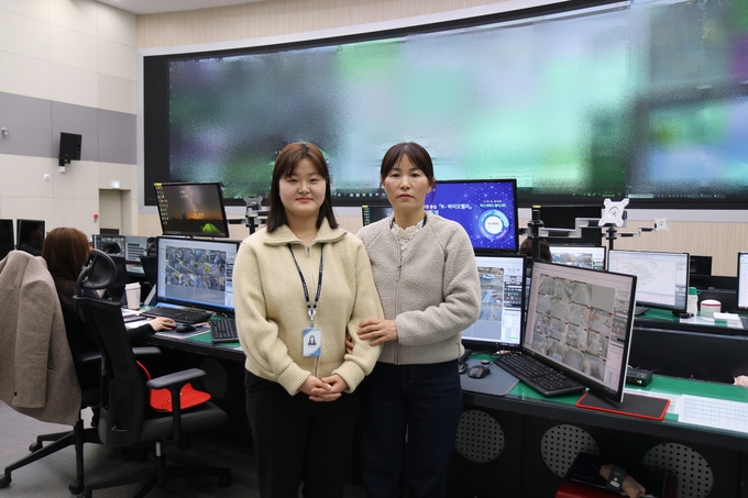 시흥시청 스마트도시과 임정희 주무관(오른쪽).(사진=시흥소방서 제공)