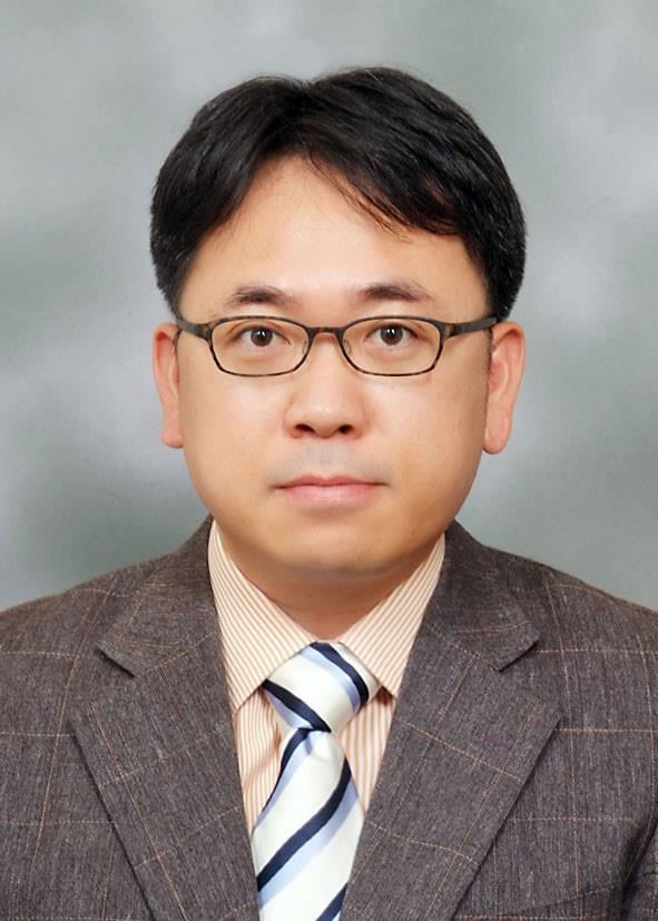 정채관 인천대 영문과 교수. ( 사진 = 인천대 제공 )