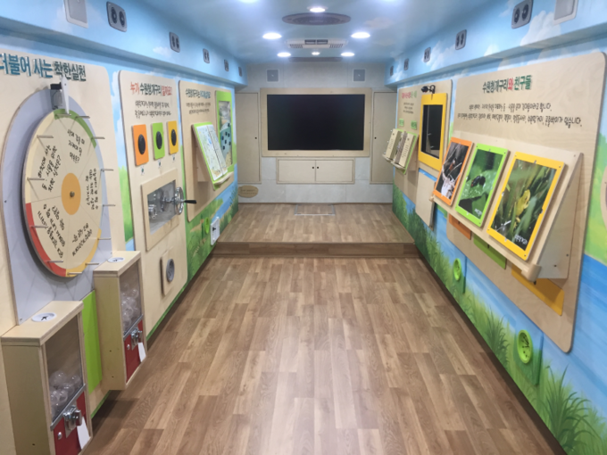 수원이 환경교실 버스 내부 모습. (사진=수원시 제공)