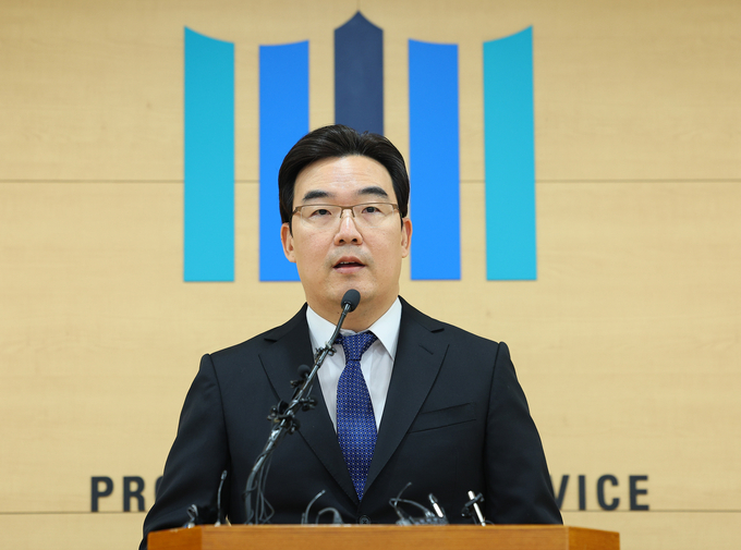  구상엽 남부지검 1차장검사가 병역면탈 및 병무비리 사건 결과를 브리핑하고 있다. (사진=연합뉴스 제공)
