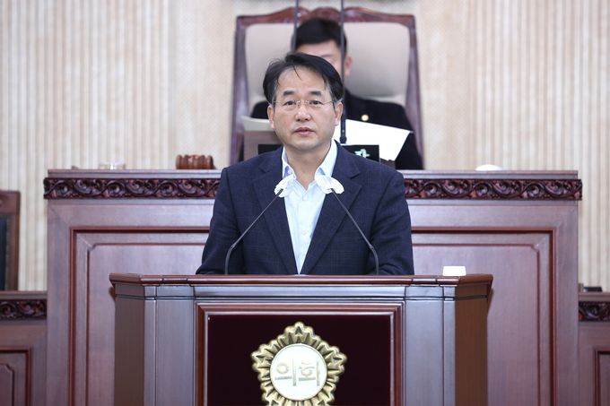 이동환 고양특례시장이 고양시의회 시정질문에 답변하고 있다. (사진=고양특례시 제공)