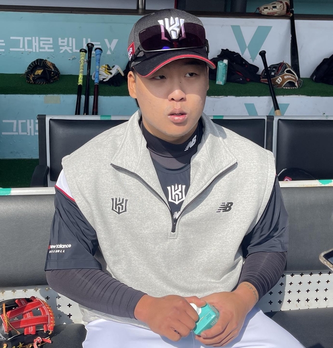 20일 수원 kt위즈파크에서 열린 2023 신한은행 쏠(SOL) KBO리그 시범경기 kt 위즈와 두산 베어스의 경기를 앞두고 kt 강백호가 취재진과 인터뷰하고 있다. (사진=연합뉴스)