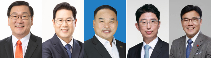 사진 왼쪽부터 김태년 의원, 박영기 노무사, 박창순 전 도의원., 안성욱 변호사, 최만식 도의원. (사진=경기신문 DB)